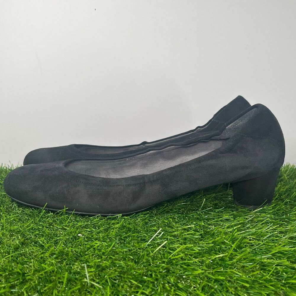 Stuart Weitzman Black Suede Low Heel Pumps Women’s Size 11 Made in Spain Classic